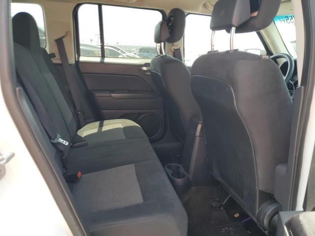 1C4NJPBA6GD744013 Jeep 2016