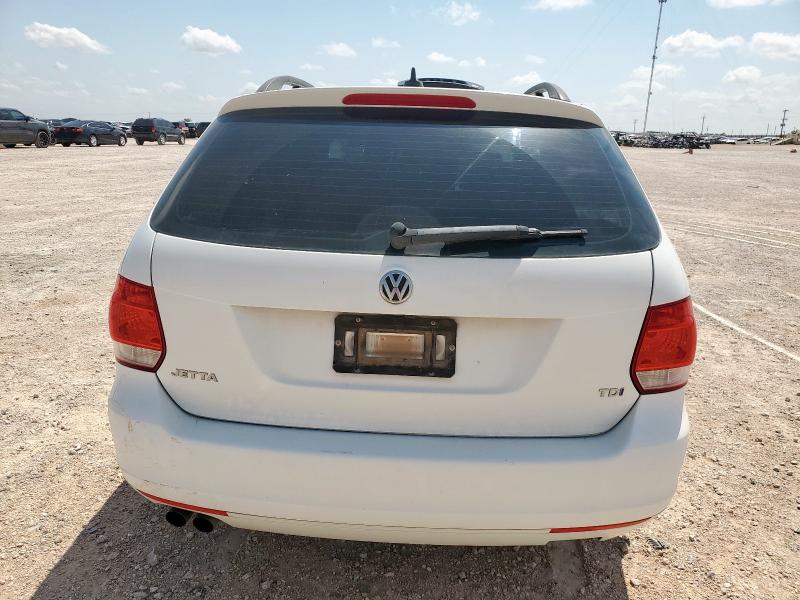 3VWPL7AJ4EM621135 Volkswagen 2014