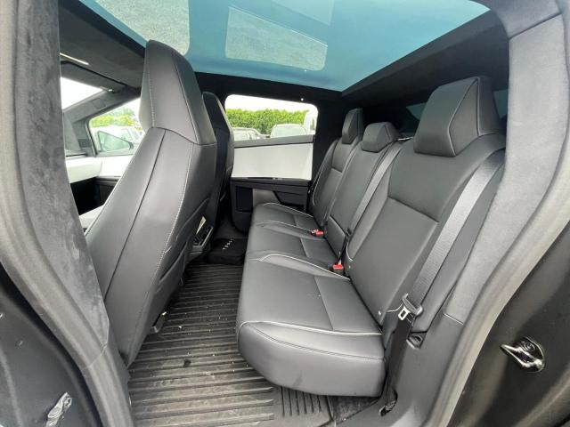 7G2CEHED5RA016390 Tesla Cybertruck