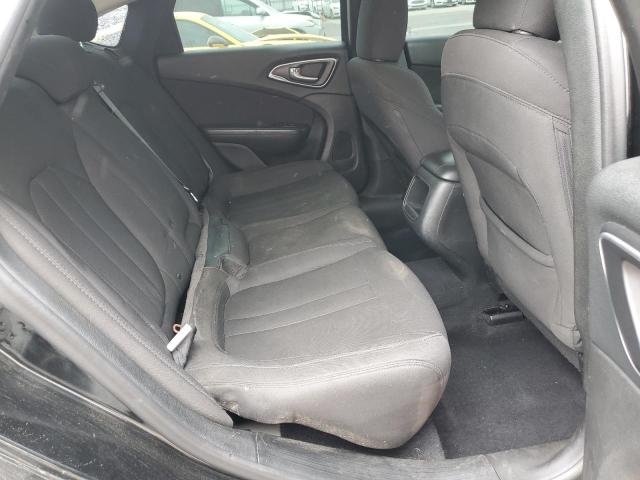 1C3CCCAB5GN155117 Chrysler 2016