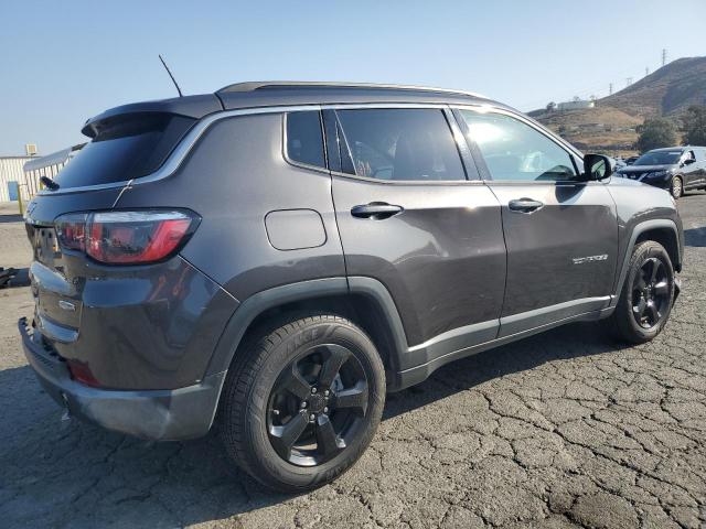 3C4NJCBB0HT647547 Jeep 2017