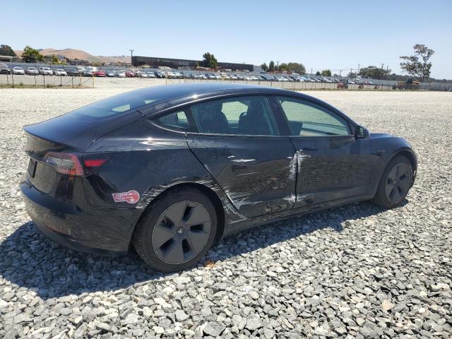 5YJ3E1EA5NF324639 Tesla 2022