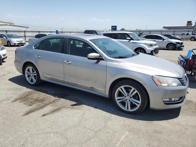 1VWCT7A34EC073073 Volkswagen 2014