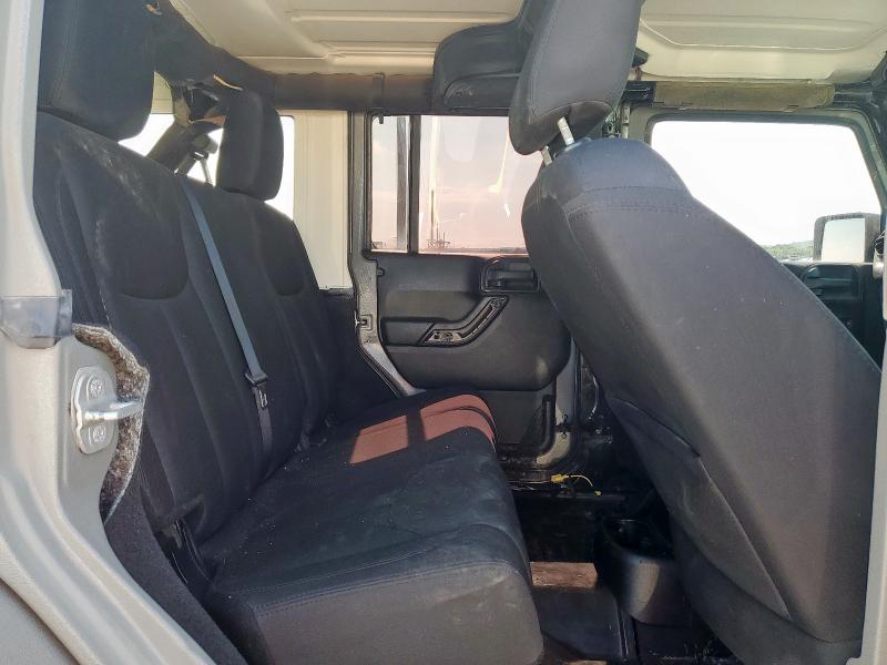 1C4BJWKG4FL642943 Jeep WRANGLER U