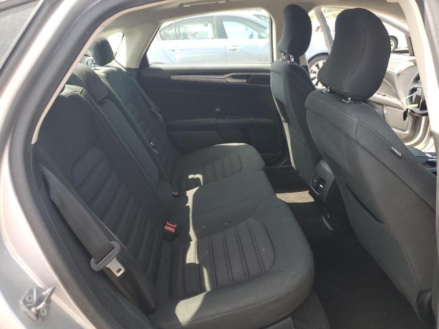 3FA6P0LU7KR106460 Ford FUSION SE