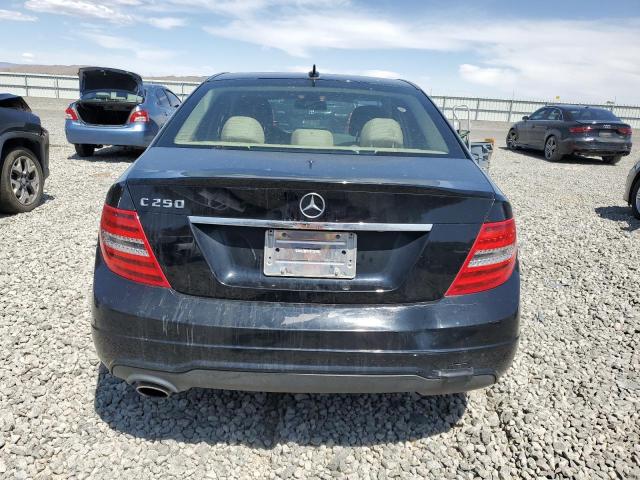 WDDGF4HBXEG218784 Mercedes-Benz 2014