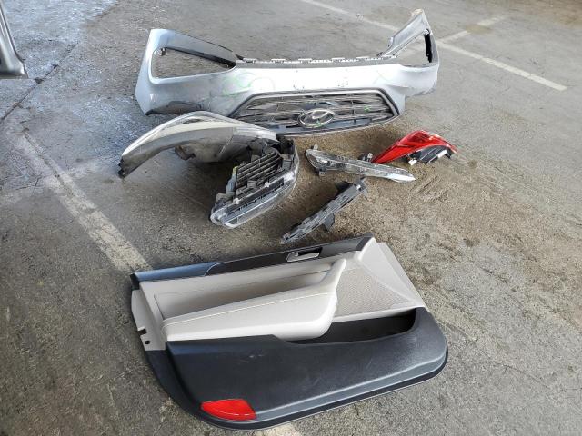 5NPE34AF2HH444471 Hyundai 2017