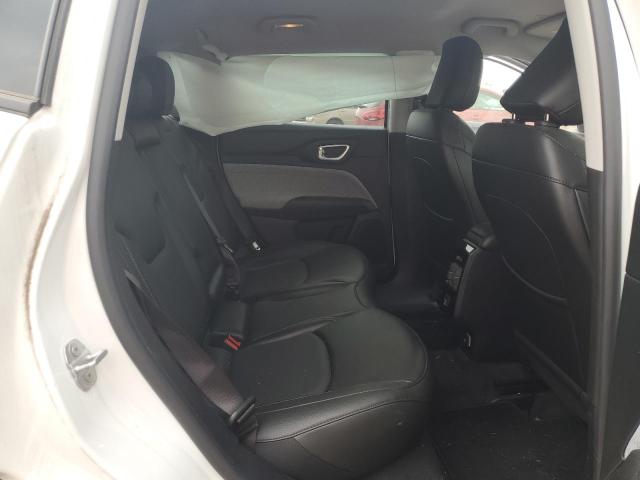3C4NJDFB8NT208723 Jeep COMPASS LA