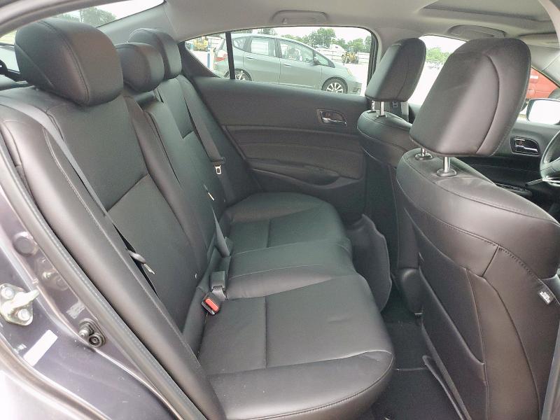 19UDE2F32HA016000 Acura ILX BASE W