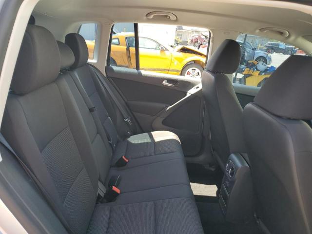 WVGAV7AX2JK003607 Volkswagen TIGUAN LIMITED