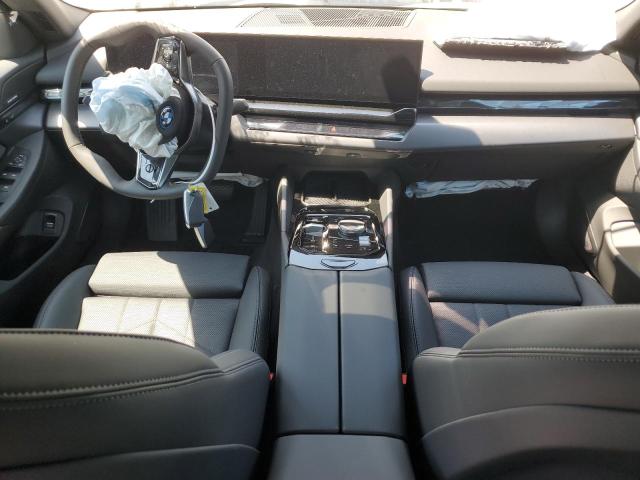 WBY33FK04RCS04217 BMW i5
