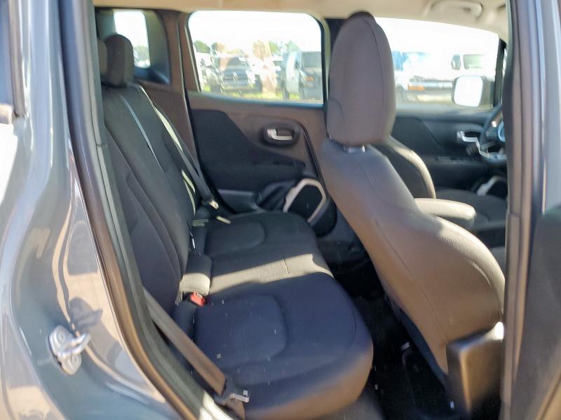 ZACCJAAB6HPG17327 Jeep RENEGADE S