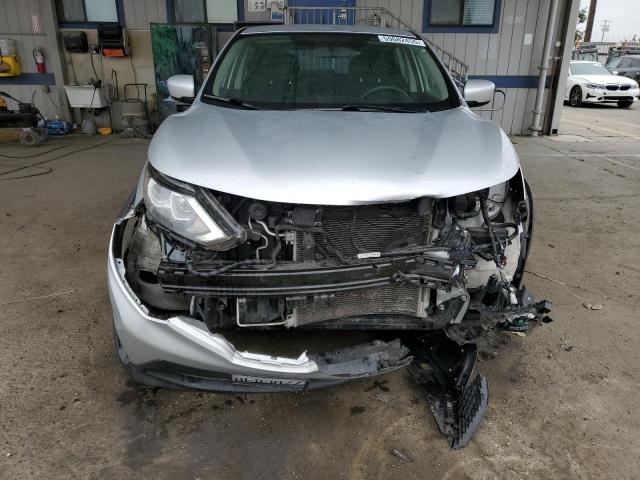 JN1BJ1CP4JW158802 Nissan 2018