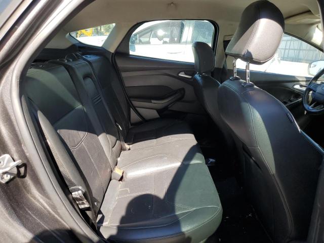 1FADP3K2XFL375176 Ford 2015