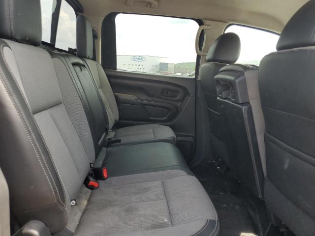 1N6AA1EK4HN523938 Nissan 2017