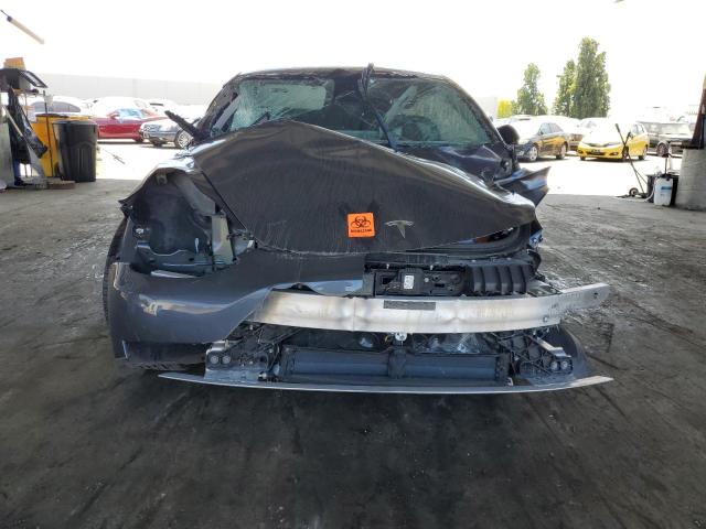 5YJ3E1EA2JF061083 Tesla 2018