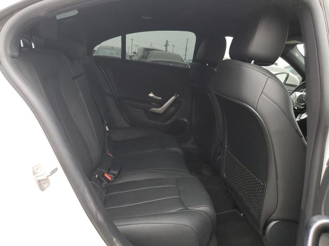 W1K5J4GB7RN468802 Mercedes-Benz m260