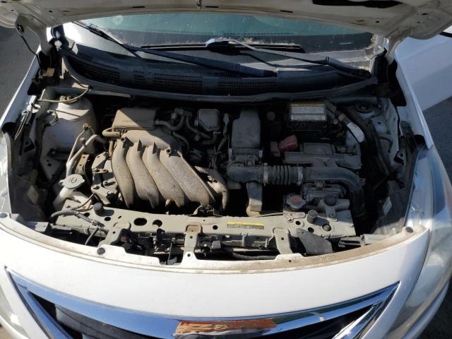 3N1CN7AP1FL842752 Nissan 2015