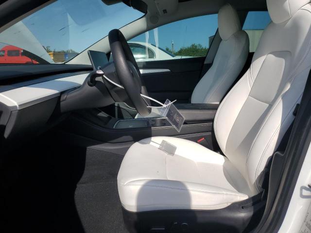 5YJ3E1EB0MF997183 Tesla 2021