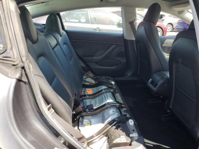 5YJ3E1EA7JF049334 Tesla 2018