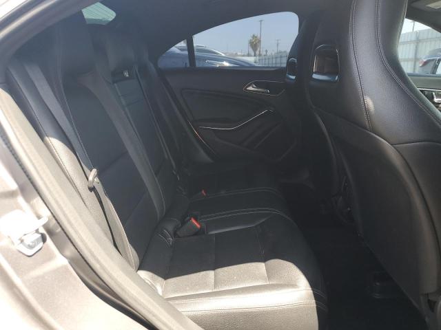 WDDSJ4EB8JN568823 Mercedes-Benz CLA 250
