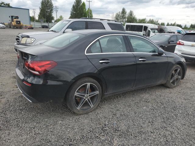 W1K3G4FB0MJ293400 Mercedes-Benz m260