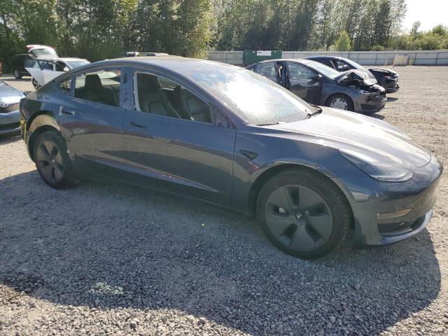 5YJ3E1EBXNF339680 Tesla 2022