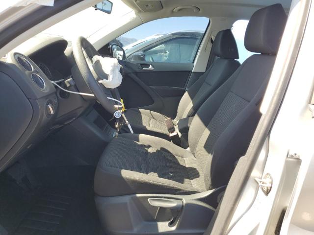 WVGAV7AX2JK003607 Volkswagen TIGUAN LIMITED