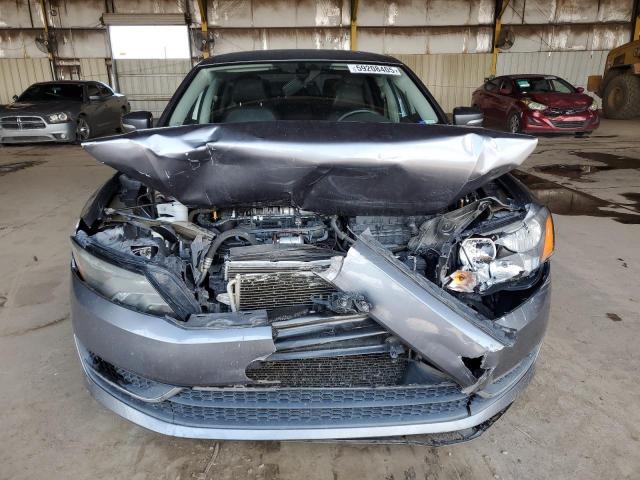 1VWAT7A33FC031390 Volkswagen 2015