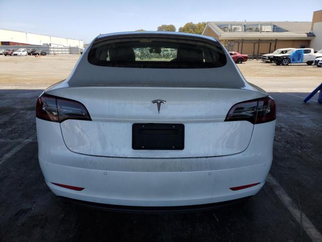 5YJ3E1EA6NF107360 Tesla 2022