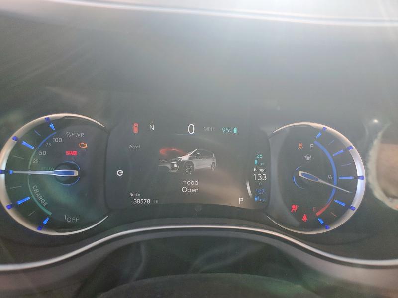 2C4RC1N73JR276318 Chrysler 2018