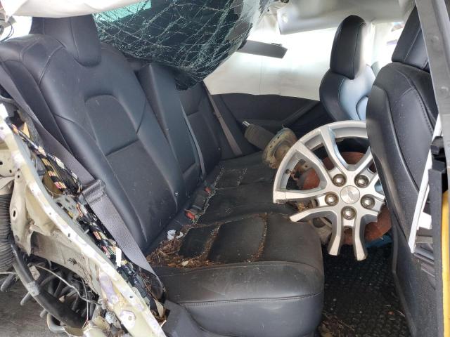 5YJ3E1EA2JF061083 Tesla 2018