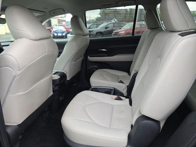 5TDAAAB51RS030800 Toyota Grand High