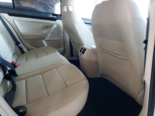 3VWPL7AJ1EM624428 Volkswagen 2014