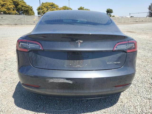 5YJ3E1EB4JF121101 Tesla 2018