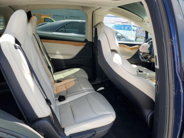 5YJXCDE20JF113683 Tesla 2018