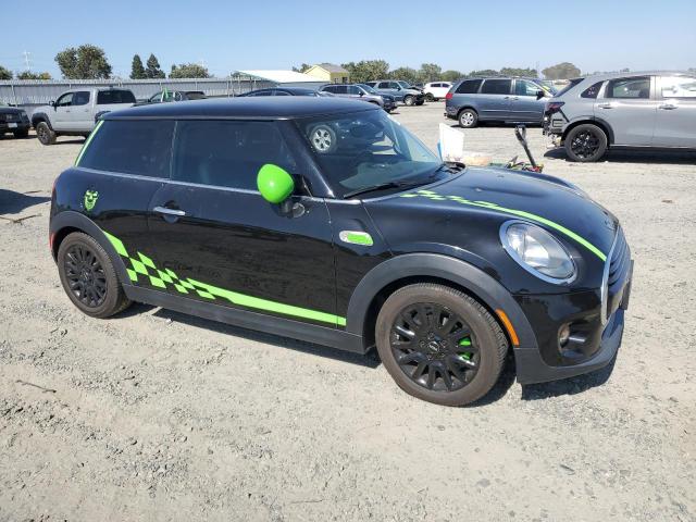 WMWXP5C54J2G64015 Mini 2018