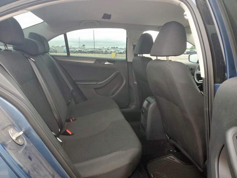 3VW3A7AJ1FM231762 Volkswagen 2015