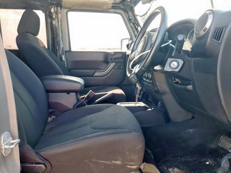 1C4BJWKG4FL642943 Jeep WRANGLER U