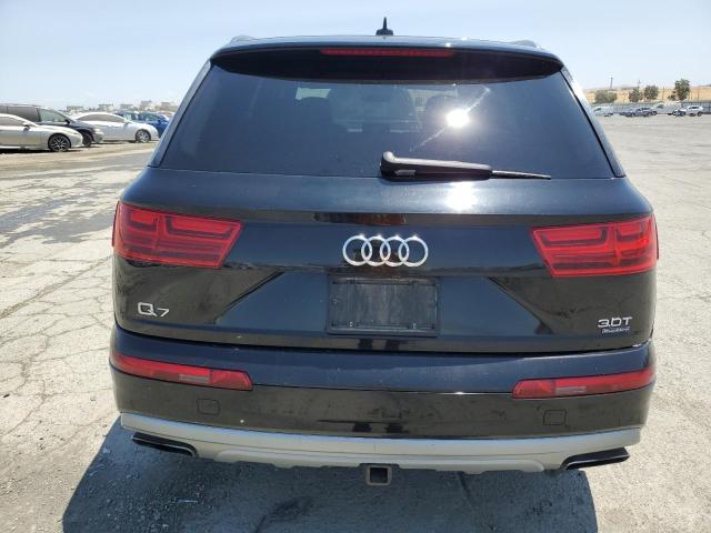 WA1LAAF78HD009340 Audi 2017