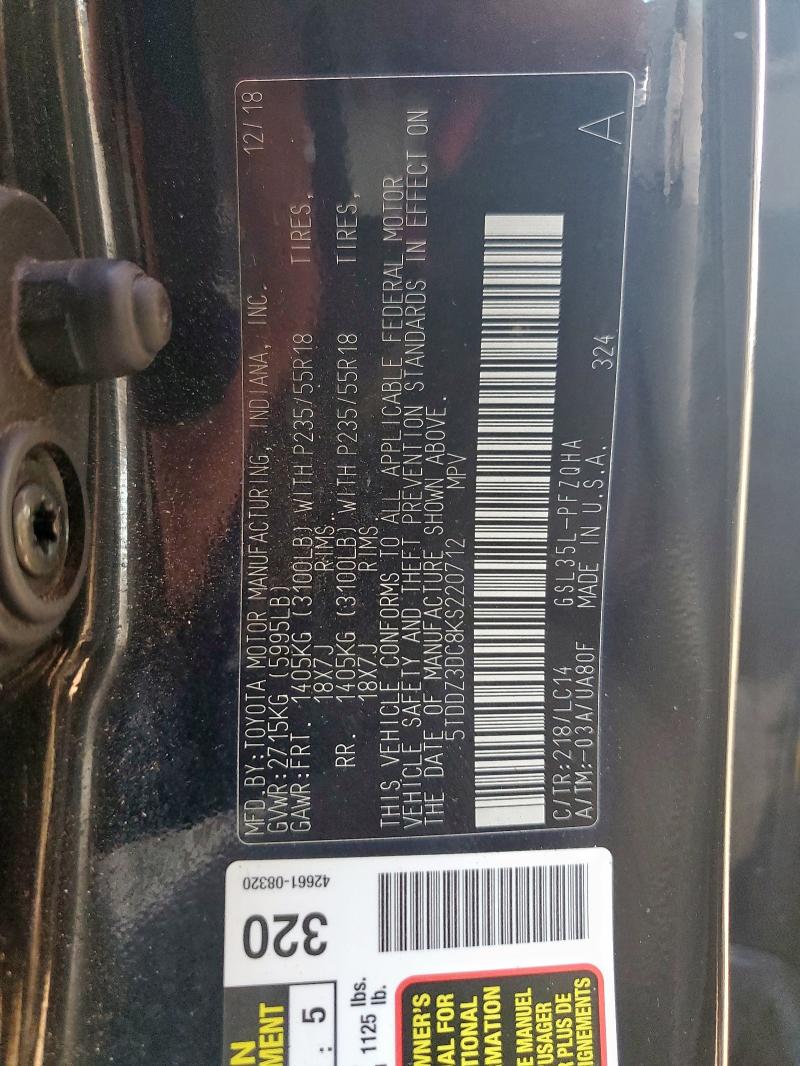 5TDDZ3DC8KS220712 Toyota SIENNA XLE