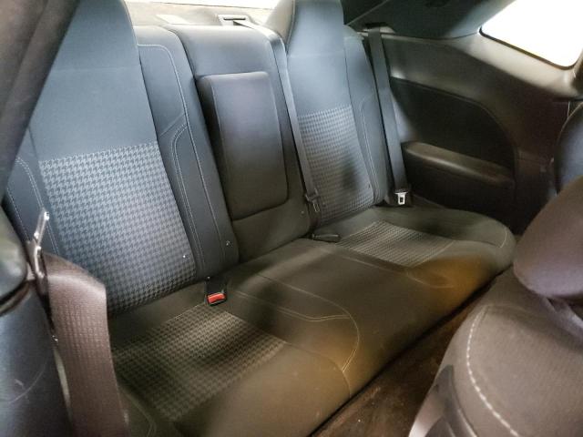 2C3CDZAG6GH176904 Dodge Challenger Sxt