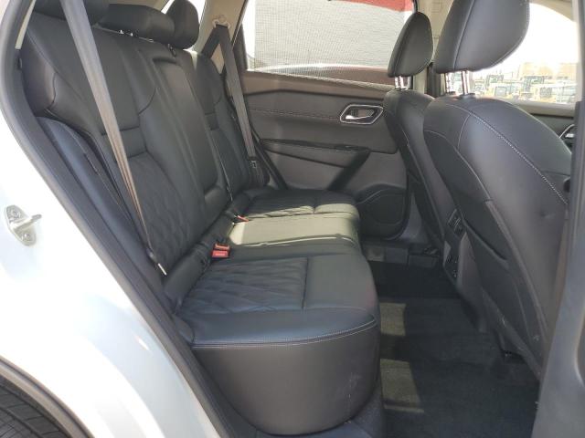 JN8BT3DC0NW117589 Nissan Rogue Platinum