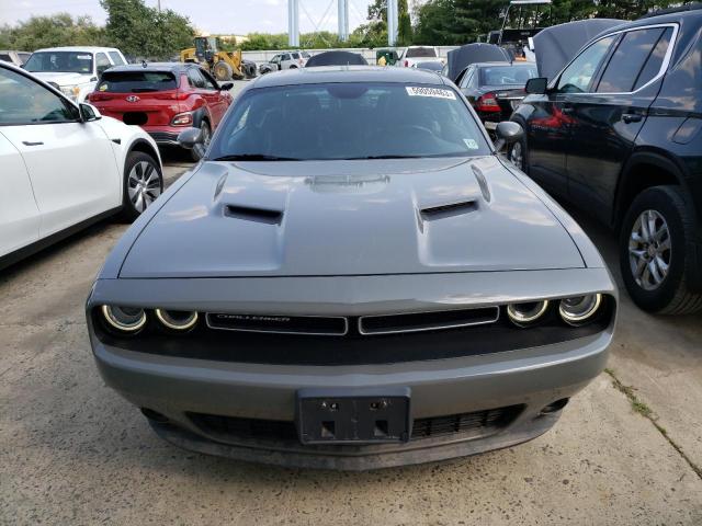 2C3CDZAGXJH339576 Dodge Challenger Sxt