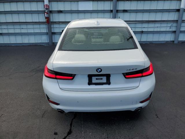 3MW5R1J03M8C08009 BMW 330I