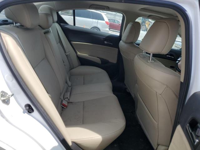 19UDE2F78HA005697 Acura Ilx Premium Tech