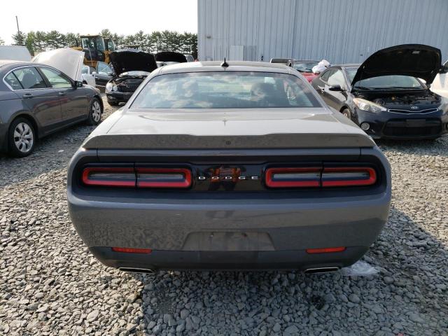2C3CDZAGXJH339576 Dodge Challenger Sxt