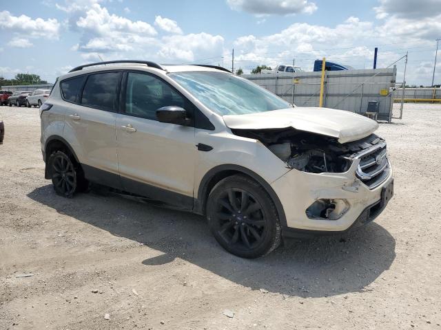 1FMCU9GDXHUF00584 Ford ESCAPE SE