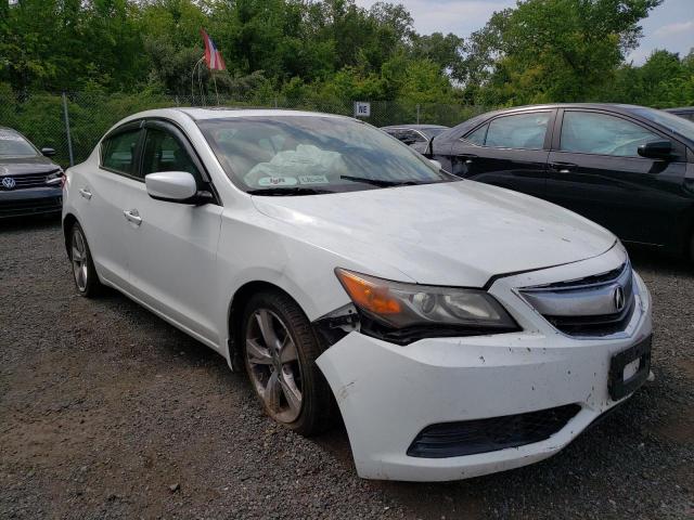 19VDE1F33EE008045 Acura ILX 20