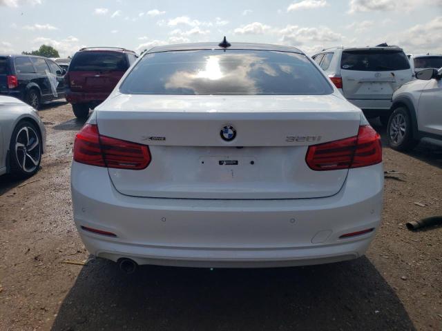 WBA8A3C53JA358775 BMW 320 XI
